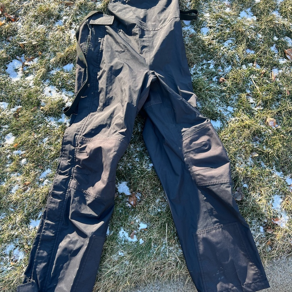 Gore-Tex Black Performance Ski Pants - image 6